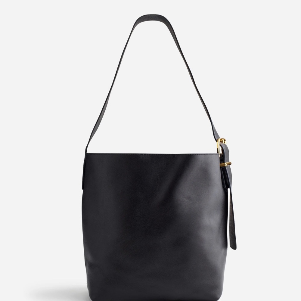 Madewell Essential Medium Bucket Tote